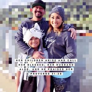 Meet your Posher, Niki